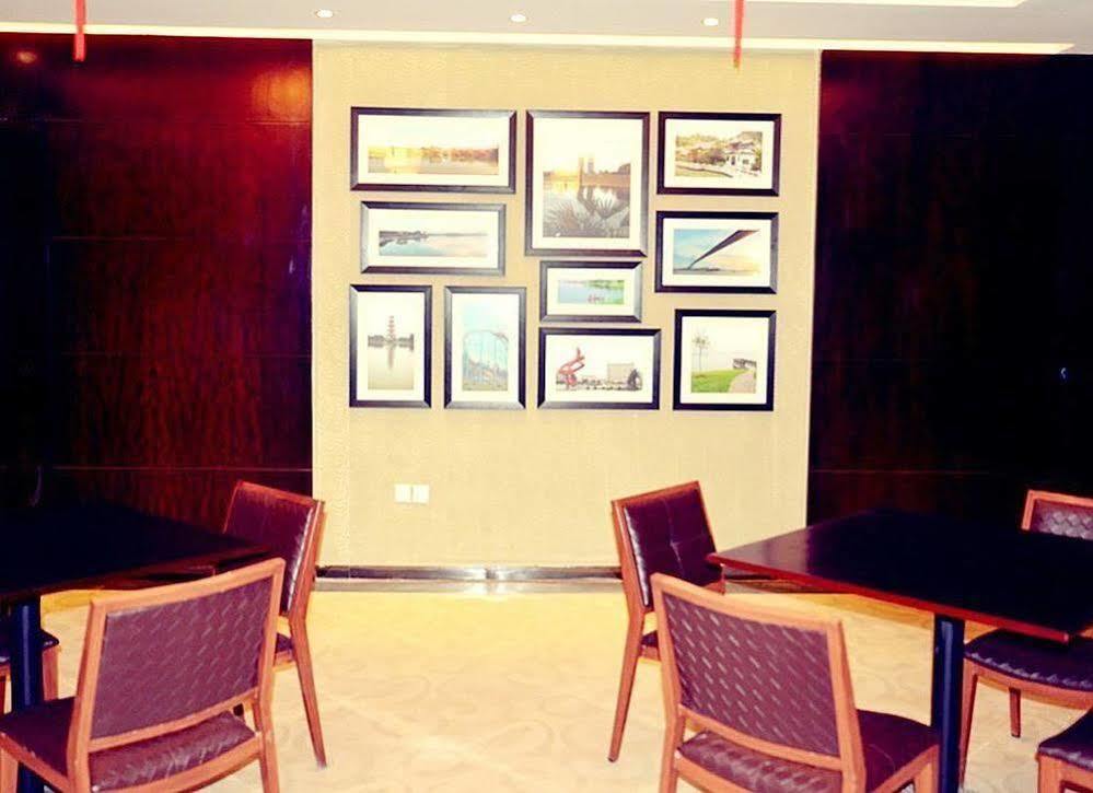 Humen Dongguan Xiangkai Yuerong Hotel מראה חיצוני תמונה